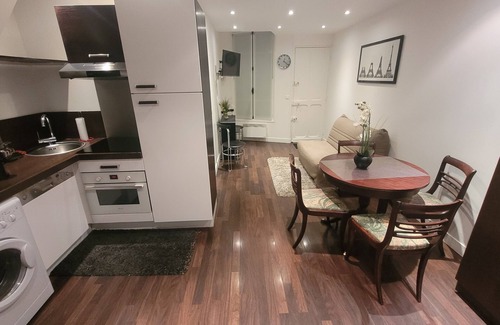 Gambetta Apartment | Magnificent Apartment in Courbevoie-Ladefense