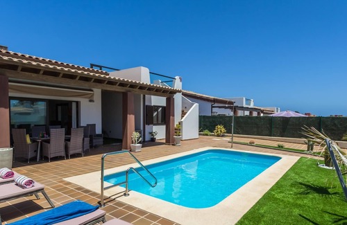 Caleta de Fuste Villa | Magnificent newly built Villa with private pool