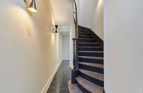 Palais-Royal Apartment | Magnificent New Studio Louvre Palais Royal