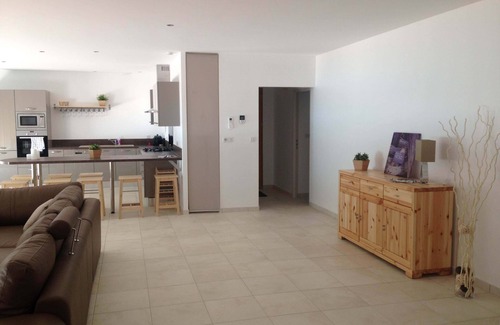 Ventabren House | Magnificent New Villa 6-8 persons