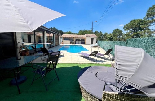 Molieres-sur-Ceze House | Magnificent pool house in a green setting