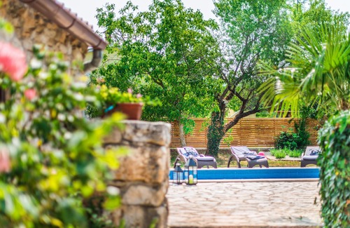 Pinezici House | Magnificent stone house Dina with private pool, situated in a quiet area