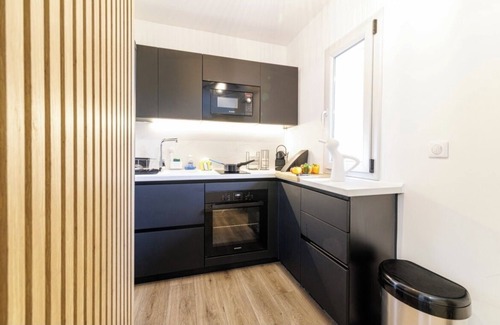 Le Cannet Apartment | Magnificent Studio in Cannes close to beaches.