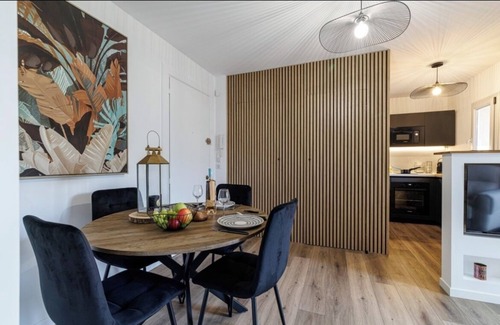Le Cannet Apartment | Magnificent Studio in Cannes close to beaches.