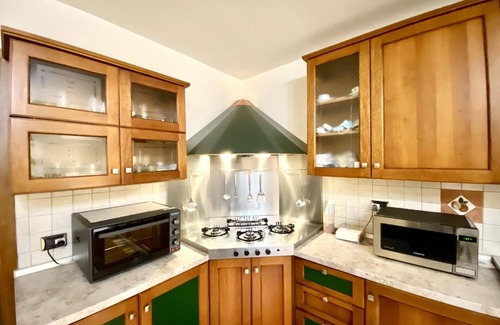 Partinico House | Magnificent Villa Oasi della Pace, with private pool, wifi and barbecue area