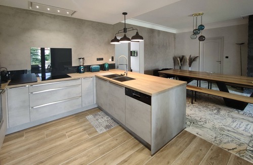 Aubenas Villa | Magnificent villa with swimming pool and gym