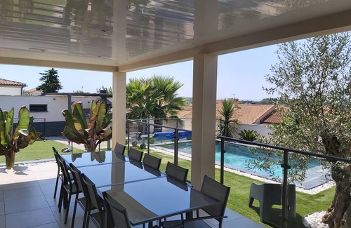 Cers Villa | Magnificent villa with secure swimming pool close to beaches