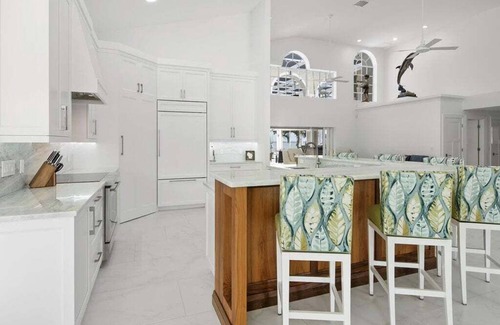 Bonita Springs House | Magnificent Waterfront Escape