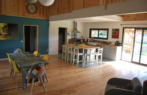 Naujac-Sur-Mer House | MAGNIFICENT WOODEN HOUSE WITH HEATED POOL 10KM FROM THE OCEAN