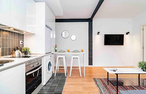 Malasana Apartment | Magnifico Apto en Plaza de España C/San Bernardino