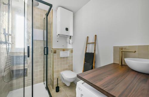 Centre Apartment | Magnifique appart rénové La Défense Paris Gare 2Pers