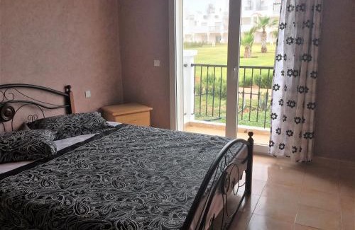 Marina Apartment | magnifique appartement Saidia wifi gratuit et chaînes internationales