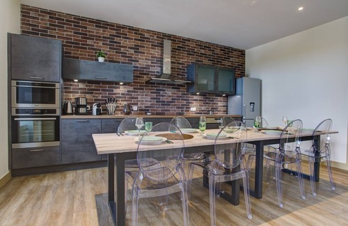 Tamerville House | Magnifique Domaine Normand, où Règne Tranquillité et Sérénité