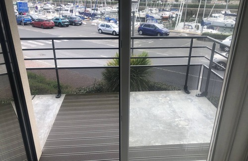 Courseulles-sur-Mer Apartment | Magnifique F2 vue Port L'ostrea