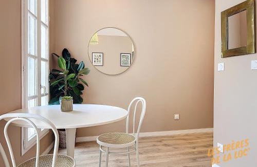 1st Arrondissement Apartment | Magnifique Studio - Hyper Central & Climatisation - Les Frères de la Loc'