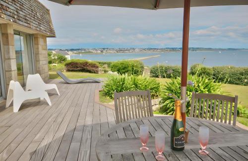 Audierne Villa | Magnifique villa accès direct plage