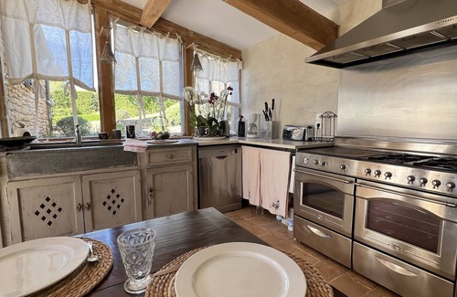 Saint-Genies House | Magnifique villa de vacances 5 étoiles tout confort- de 10 à 12 personnes