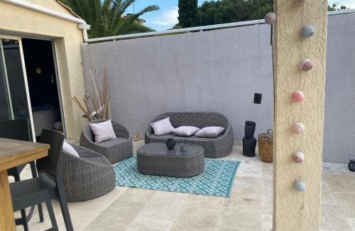 Serignan Villa | Magnifique villa individuelle climatisée 4 chambres avec piscine 11 m 5m