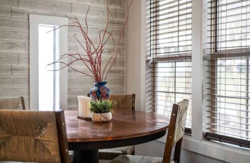 Smithville House | Magnolia Bottoms A Dogs Paradise