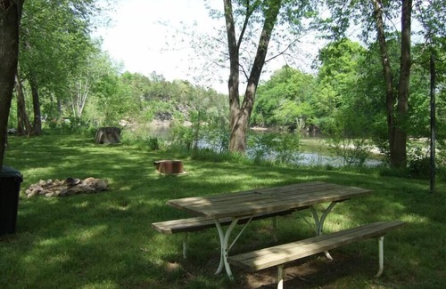 Pencil Bluff House | Magnolia Cabin - On the Ouachita river