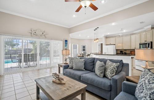 Upper Grand Lagoon House | Magnolia Hideout