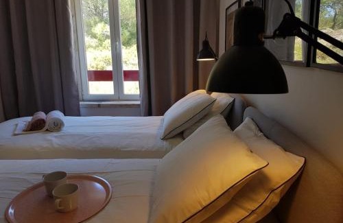 Magoito Apartment | Magoito Beach-Beautiful Walkways and Fossil Cliffs