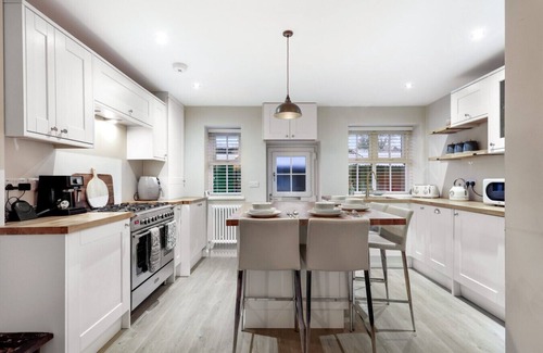 Stanhope House | Magpie Cottage - North East Escapes