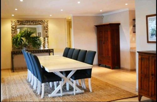 Salt Rock House | Mahogany Villa Guesthouse - SOLAR