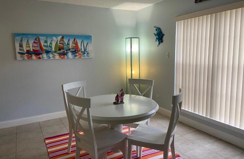 Long Beach House | Maiden Voyage