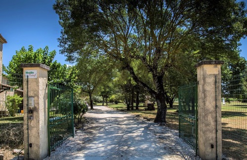 Sainte-Anastasie House | Main farmhouse and villas with private pools