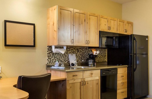 Williston Hotel | MainStay Suites Williston