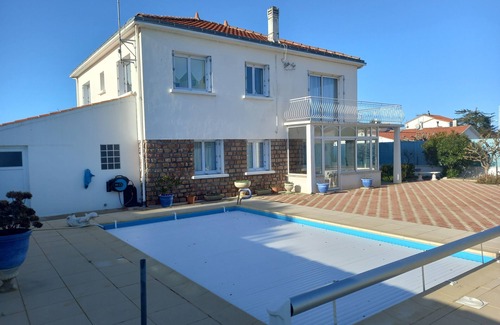 La Faute-sur-Mer Villa | Maison à La Faute sur mer - A 500m du Centre Ville et des Plages Avec Piscine