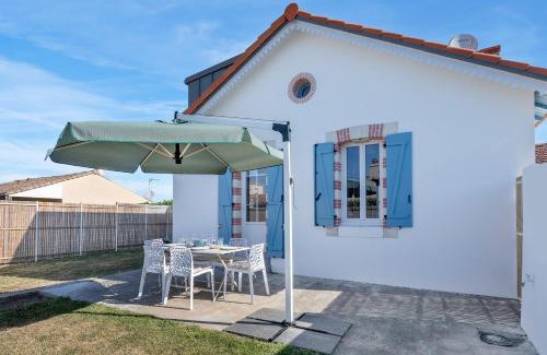 La Plaine-sur-Mer House | Maison à 50m de la mer, 4 adultes et 2 enfants