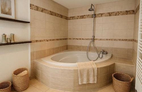 Ammerschwihr House | Maison à Colombages au Cœur du Vignoble Alsacien avec Parking et Chauffage Inclus - FR-1-744-23