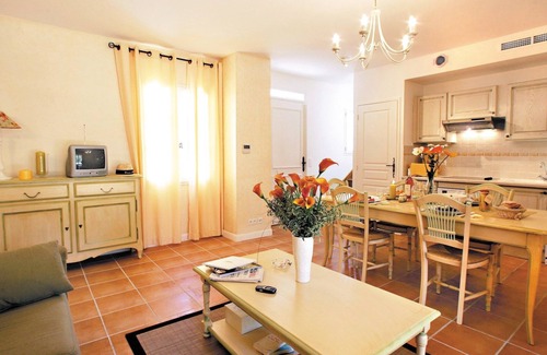 Fayence House | Maison Équipée + Climatisée | Accès piscine et spa