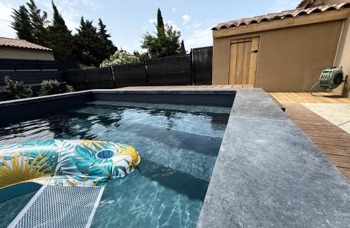 Sainte-Cecile-les-Vignes House | Maison 120m, piscine,jardin, parking, boulodrome