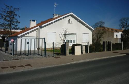 Aigrefeuille-d'Aunis House | maison 20mn de la mer