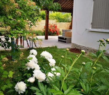 Digne-les-Bains House | Maison 3 étoiles avec jardin pour familles, sportifs, curistes.