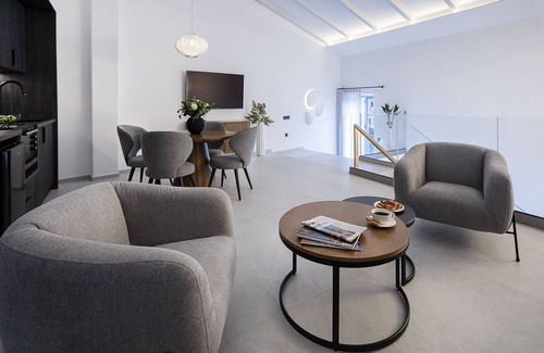 Psirri Villa | MAISON 36 NEW VILLA DOWNTOWN IN ATHENS