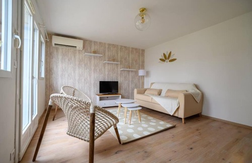 Coulounieix-Chamiers House | Maison, 4 personnes, wifi, terrasse, jardin, piscine partagée