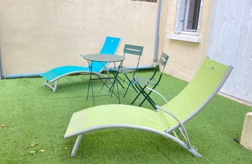 Coulounieix-Chamiers House | Maison, 4 personnes, wifi, terrasse, jardin, piscine partagée