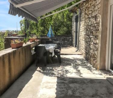 Orgnac-l'Aven Apartment | Maison accueillante à Orgnac-l'Aven avec piscine partagée