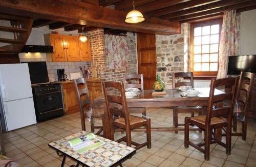 Champsecret House | Maison ancienne rénovée à Champsecret, animaux acceptés - FR-1-497-15