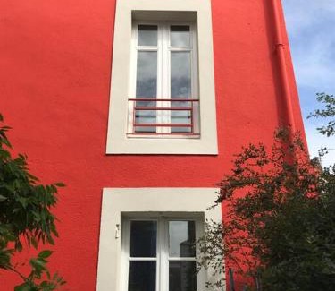 Trentemoult House | Maison atypique au sein du joli village de Trentemoult