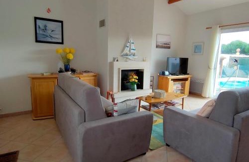 Saint-Jean-de-Monts House | Maison avec 2 chambres, piscine privée et jardin clos à Saint-Jean-de-Monts - FR-1-323-439