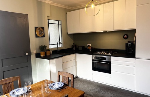 Les Lilas House | Maison Avec Jardin en Ville