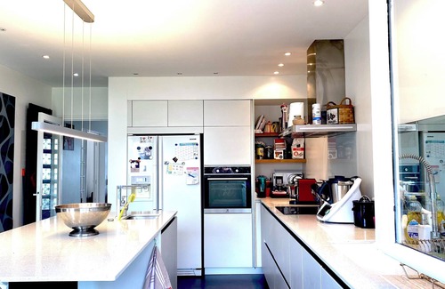 Bassussarry House | Maison Basque Familiale et Piscine Chauffée 9pers