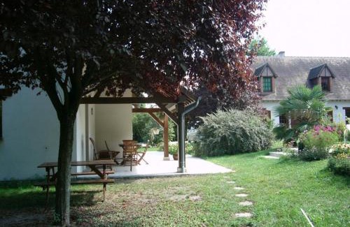 Contres House | Maison calme à Contres avec piscine et jardin près de Blois - FR-1-491-465