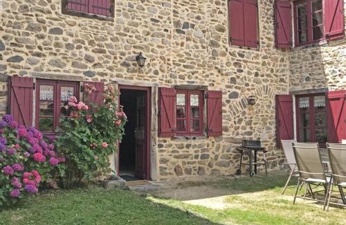 Saint-Just-en-Bas House | Maison chaleureuse avec cheminée et terrasse dans le parc naturel Livradois-Forez - FR-1-496-19