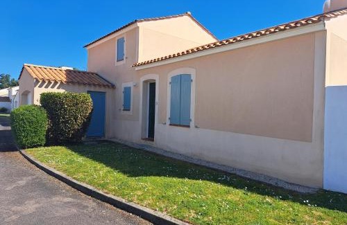 Saint-Jean-de-Monts House | Maison charmante pour 6 pers. dans résidence calme avec piscine privée - FR-1-323-580